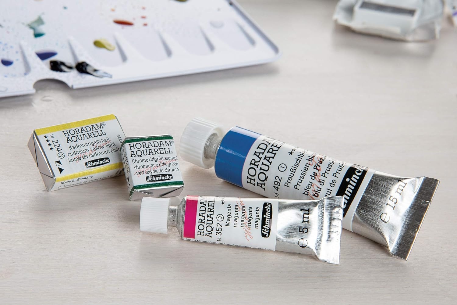 Schmincke – HORADAM AQUARELL Empty Box for 12 x 5 ml Tubes, 74 912 097, Black Metal Box with Mixing Palette, for Individual use with 12 HORADAM Tube Colors
